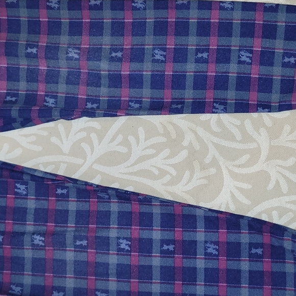 2 Pairs of Girls Size 5 and 5T Leggings.  Old Navy Buffalo 5T /Disney Frozen 2 - Picture 8 of 10